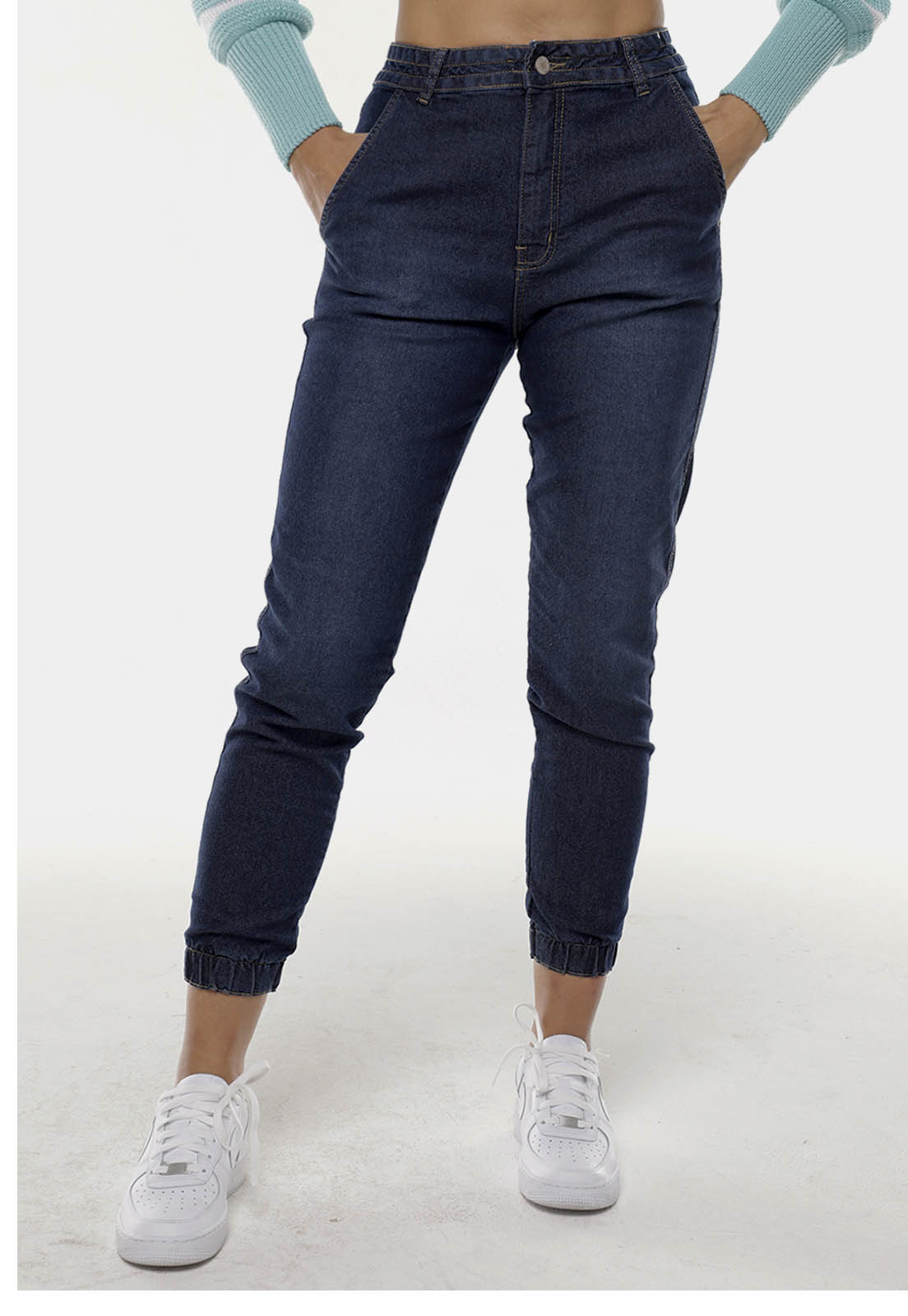 Calça Jeans Mom Jogger Sob Azul Escura com Elastano