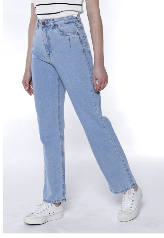 Calça Jeans Mom Feminina Reta Sob Azul Delavê - Image 4