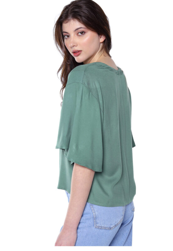 Blusa Manga Curta em Viscose Solta Sob Verde - Image 6