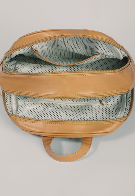 Mochila Feminina Caramelo Lisa Social com Nécessaire Sob - Image 5