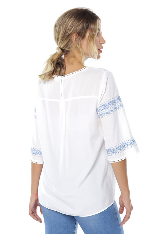 Blusa Branca Feminina em Viscose Manga 3/4 Bordada Sob - Image 6