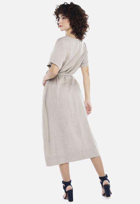 Vestido de Linho Areia  Midi com Bolsos Manga Curta Sob - Image 6