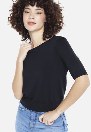 Blusa Preta Básica Viscose Manga Curta Sob