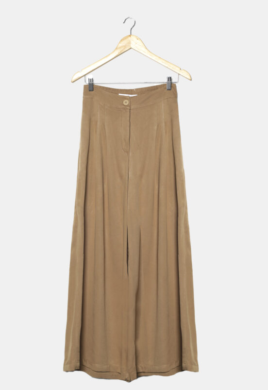 Calça Pantalona com Pregas Feminina Caramelo Sob com Bolsos - Image 8