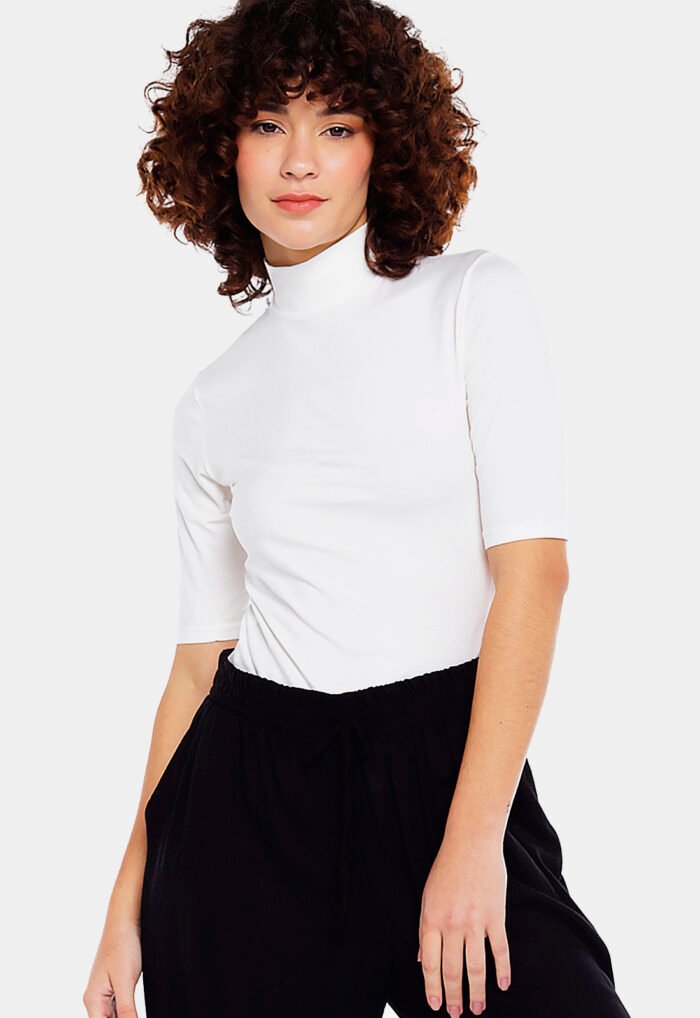 Blusa Branca Viscose Canelada com Mangas Sob - Imagem 2