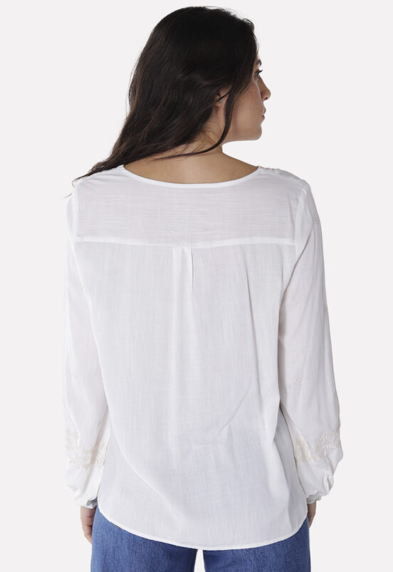 Blusa Boho em Viscose Mangas Bordada Off White Sob - Image 5