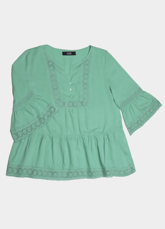 Blusa em Viscose Verde Manga 3/4 com Renda Guipir - Image 6