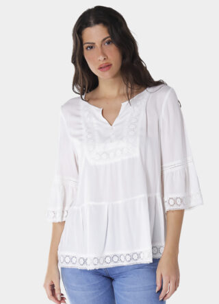 Blusa Branca em Viscose Manga 3/4 com Renda Guipir