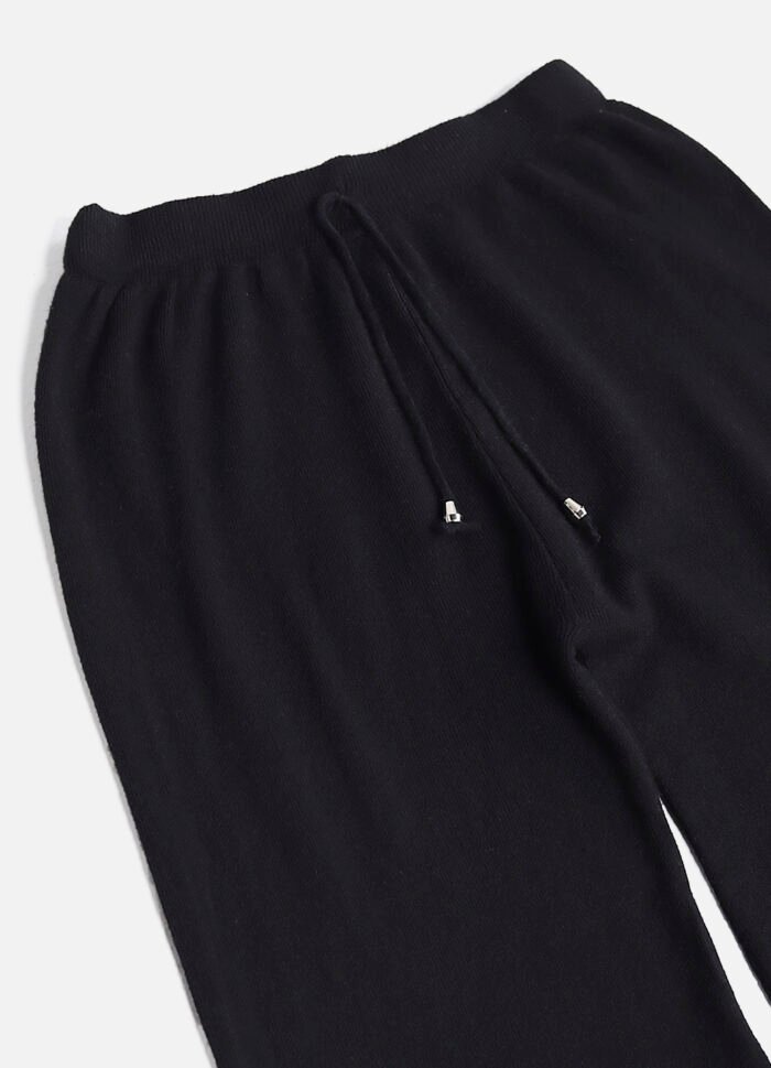 Conjunto de Calça e Blusa de Tricot Macio Preto - Imagem 6