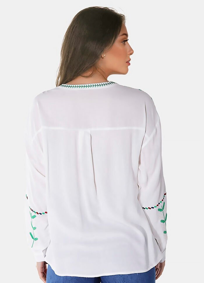 Blusa Branca Boho em Viscose e Linho Mangas Bordada Sob - Imagem 5