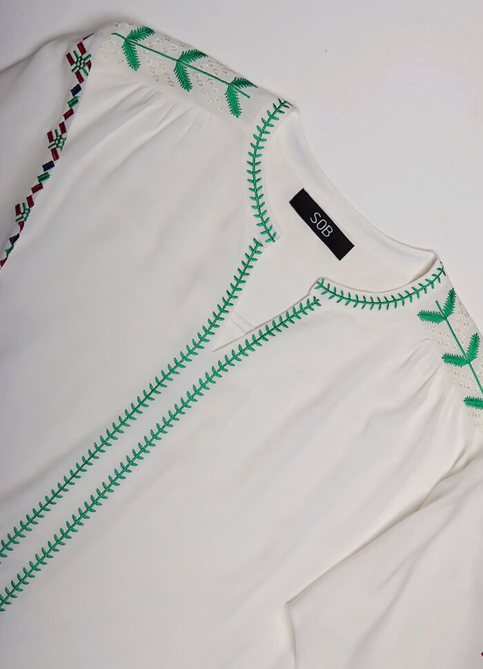 Blusa Branca Boho em Viscose e Linho Mangas Bordada Sob - Imagem 7