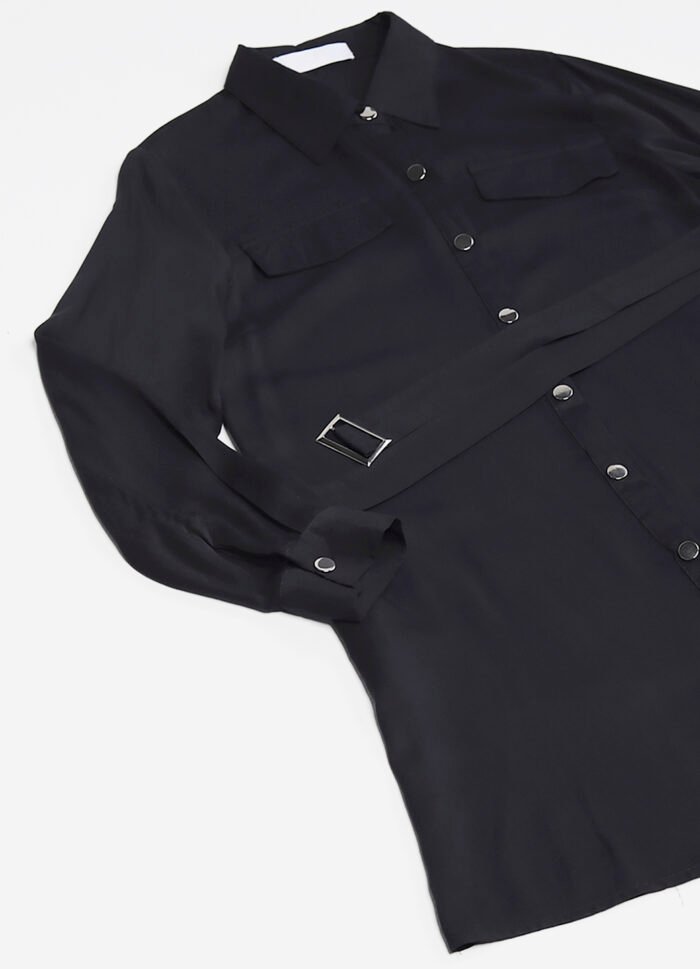 Vestido Chemise Preto Manga Longa com Bolsos e Cinto Sob - Imagem 3