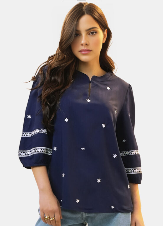 Blusa Feminina Marinho em Viscose Manga 3/4 Bordada Branco