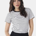 Blusa Feminina Listrada Preta Retrô em Malha de Algodão