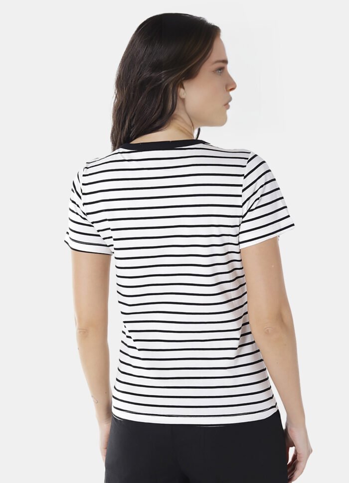 Blusa Feminina Listrada Preta Retrô em Malha de Algodão - Imagem 5