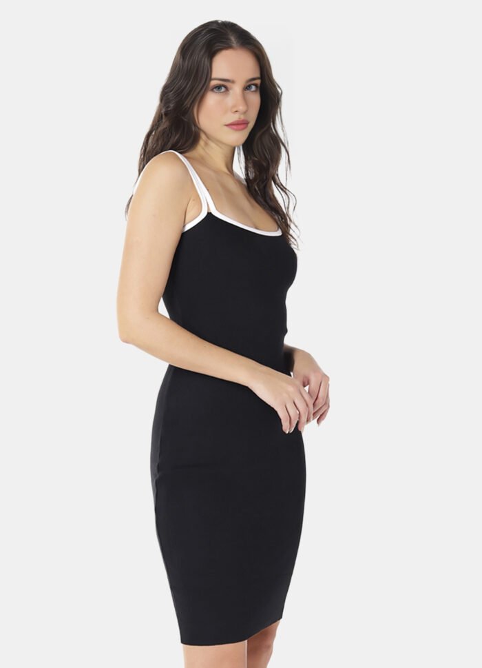 Vestido Midi Canelado Preto em Viscose com Alças Brancas - Imagem 3