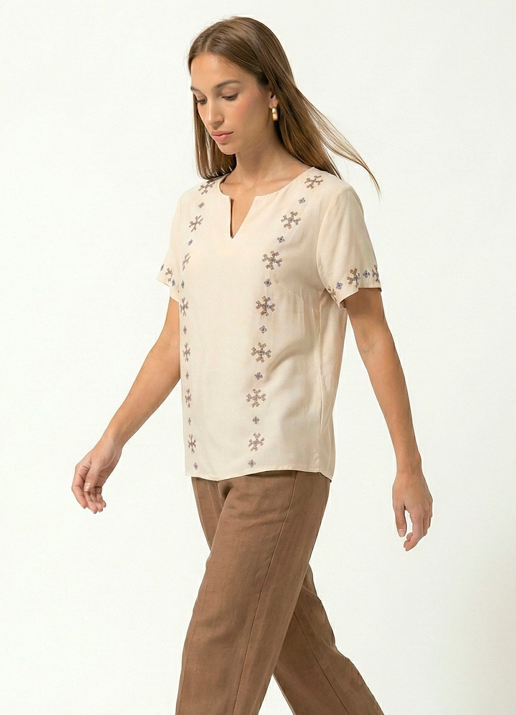 Blusa Bege Bordada Manga Curta em Viscose Sob - Image 5