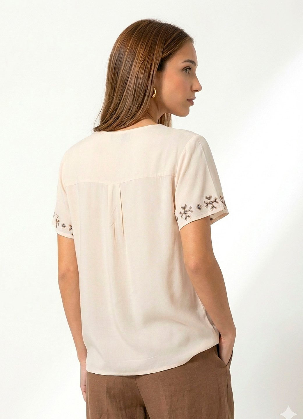 Blusa Bege Bordada Manga Curta em Viscose Sob - Image 4