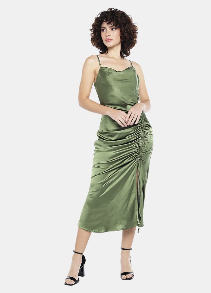 Vestido Midi de Cetim Verde com Bojo e Fenda Sob - Imagem 6