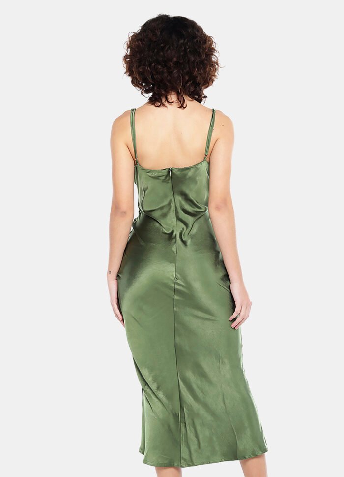 Vestido Midi de Cetim Verde com Bojo e Fenda Sob - Imagem 3