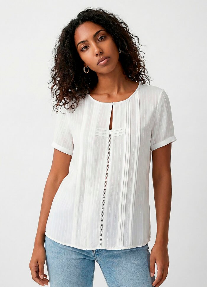 Blusa Branca Manga Curta em Viscose com Linho Sob Pregas - Imagem 2