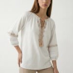 Blusa Branca e Bege Bordada  Manga 3/4 Viscose Sob