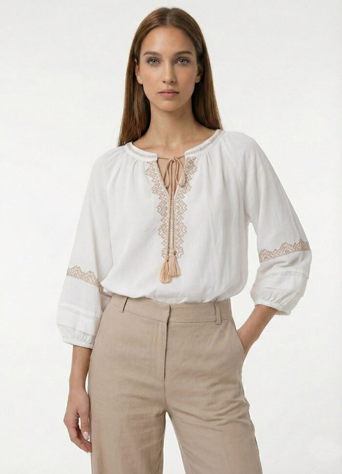 Blusa Branca e Bege Bordada  Manga 3/4 Viscose Sob - Imagem 7