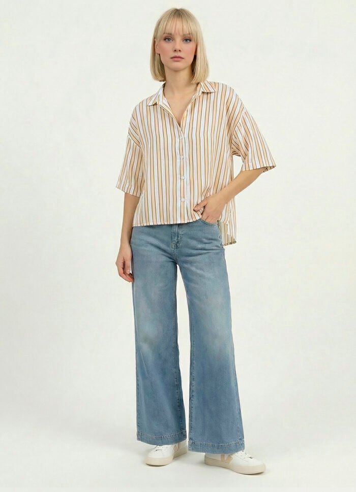 Camisa Feminina Listrada Manga Curta em Viscose Off White Sob - Imagem 6