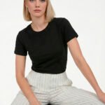 Blusa Preta Algodão Premium Toque Fresco Sob Manga Curta