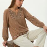 Blusa Marrom Claro Boho Bordada em Café e Bege Viscose Sob