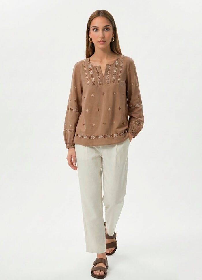 Blusa Marrom Claro Boho Bordada em Café e Bege Viscose Sob - Imagem 4