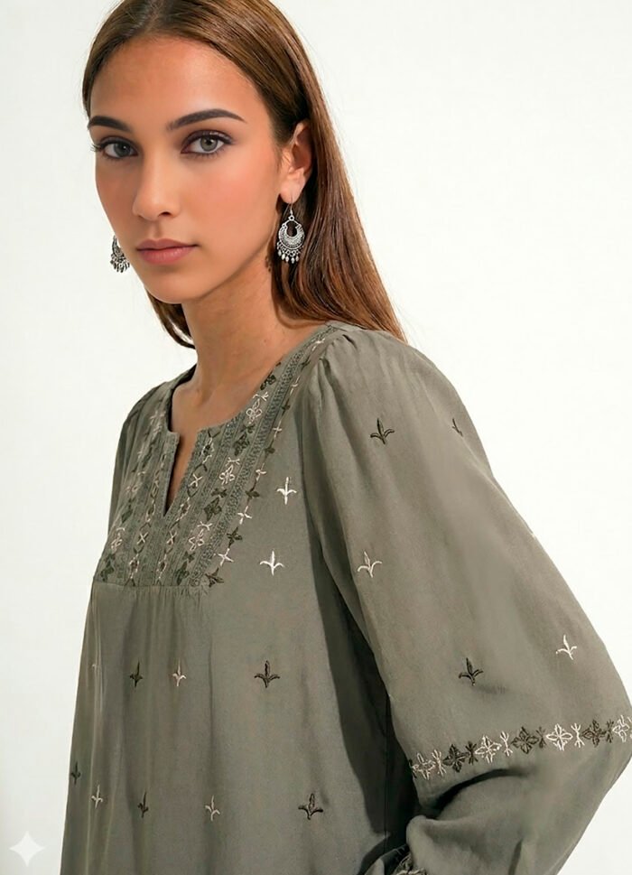 Blusa Verde Boho Bordada em Viscose Manga Longa Sob - Imagem 5