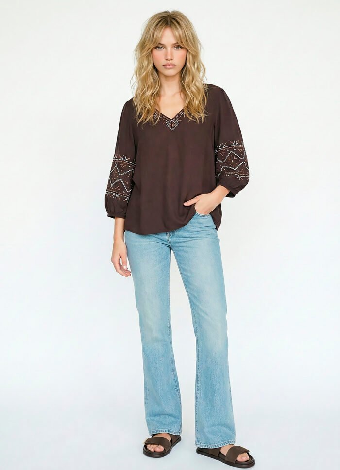 Blusa Marrom Café Bordada Gola V em Viscose Manga 3/4 Sob - Imagem 5