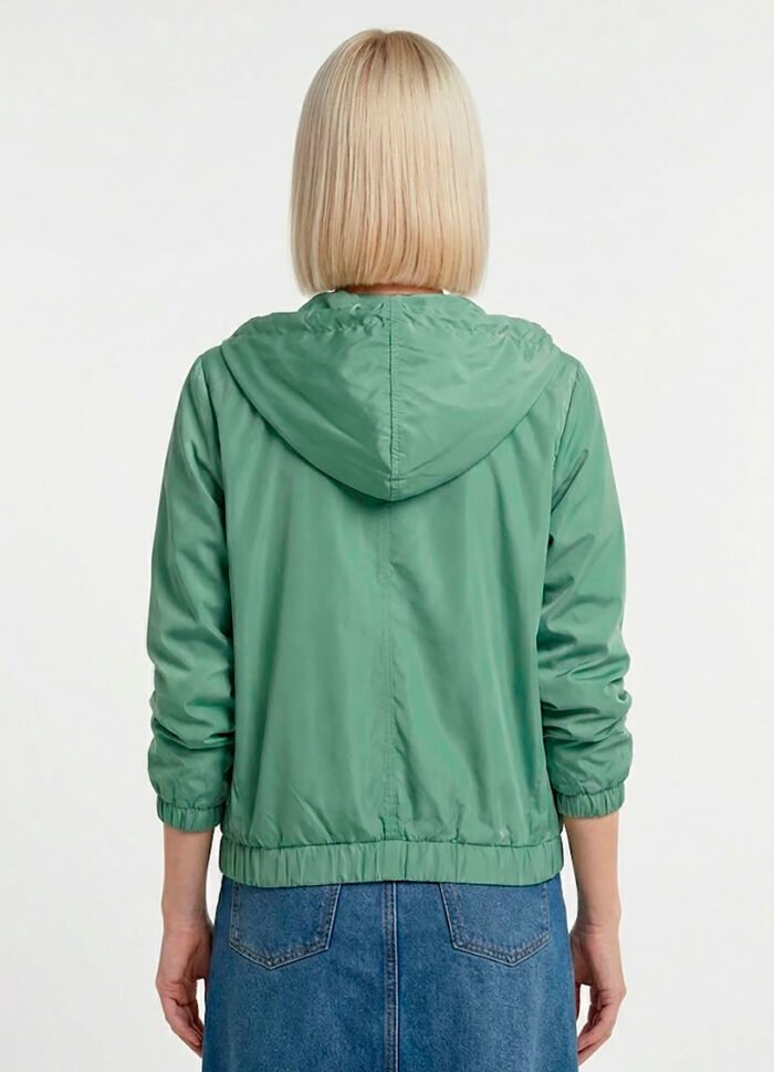 Jaqueta Verde Agua Forrada com Capuz e Bolsos Sob Bomber - Imagem 4