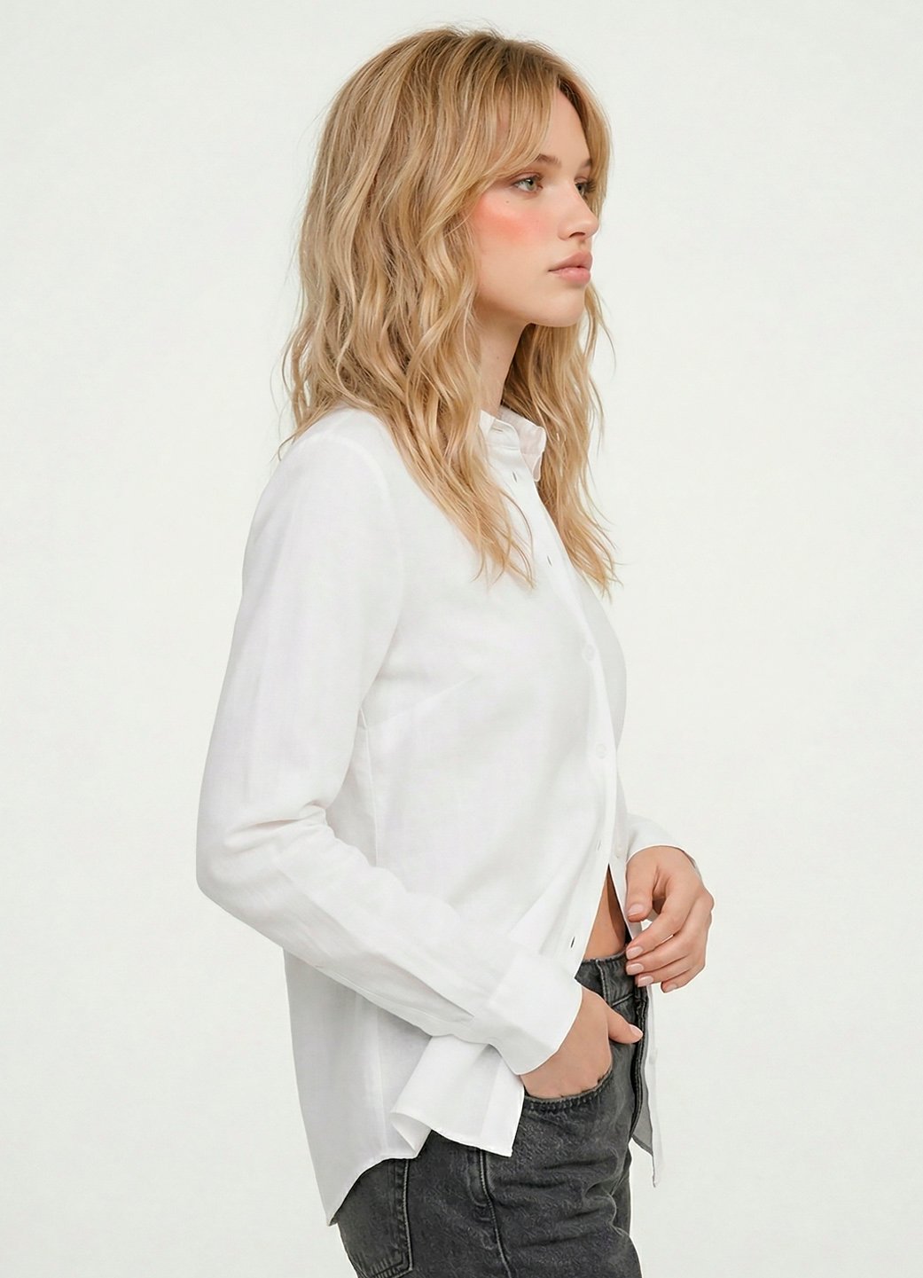 Camisa Branca Feminina em Viscose com Linho Manga Longa Sob - Image 3