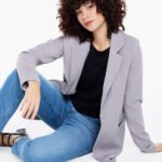 Blazer Cinza Claro Feminino Longo Alfaiataria com Bolsos Sob