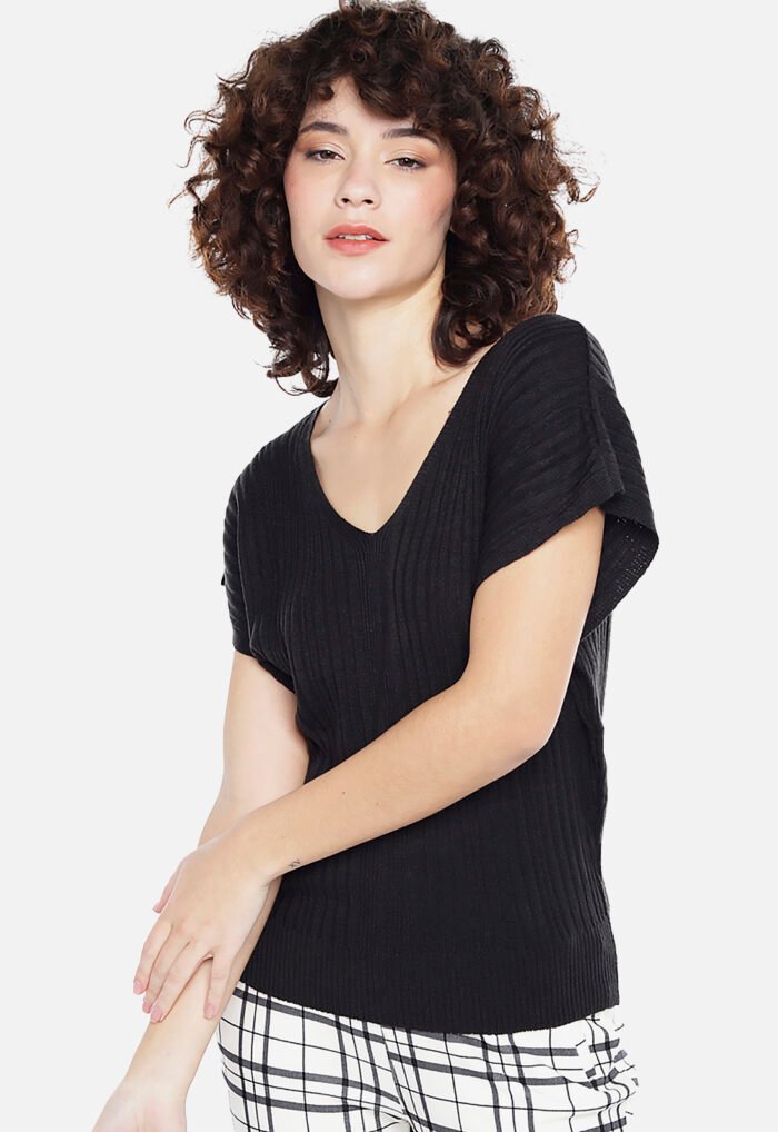 Blusa Preta Básica Gola V Manga Curta Sob - Imagem 2