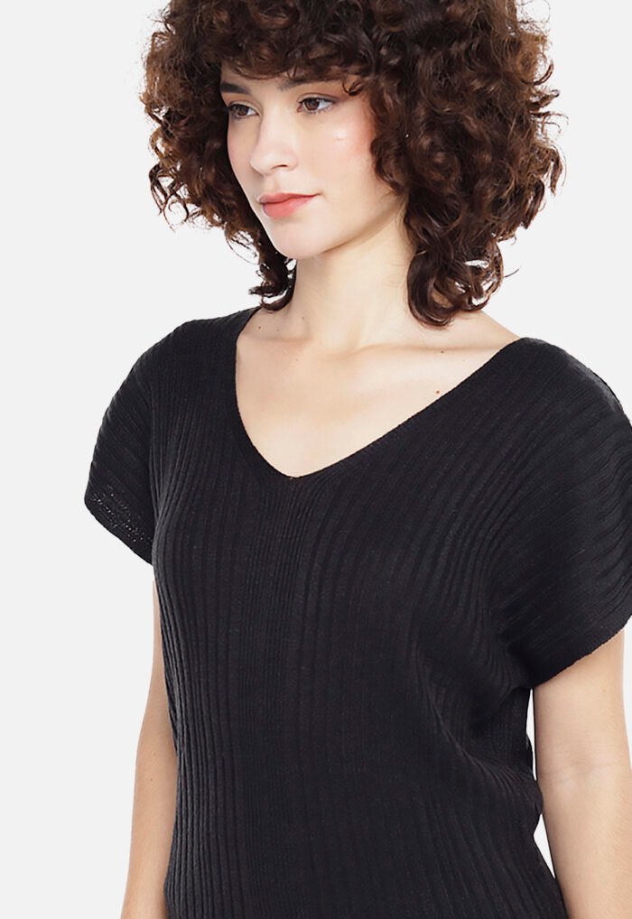 Blusa Preta Básica Gola V Manga Curta Sob - Imagem 6