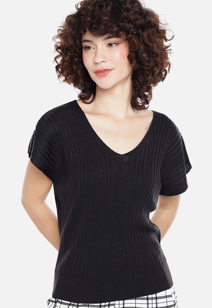 Blusa Preta Básica Gola V Manga Curta Sob - Imagem 4