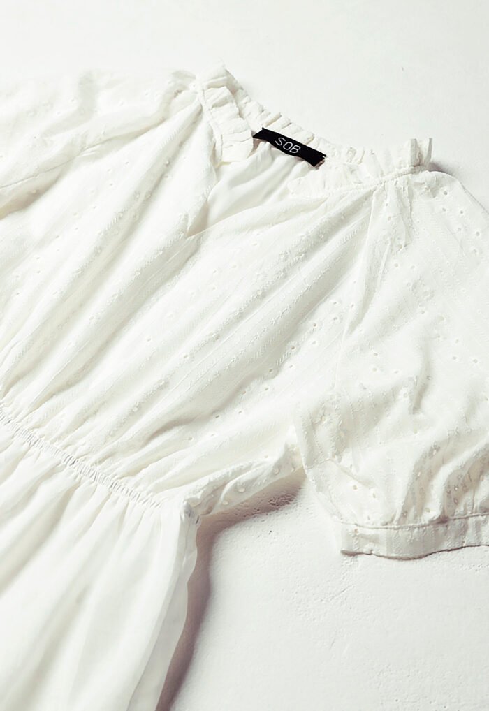 Vestido Branco Midi de Laise de Algodão com Mangas Sob - Imagem 3