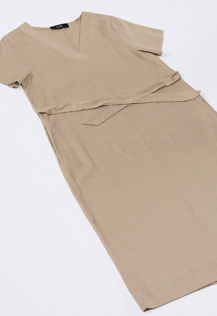 Vestido de Linho Bege Midi com Bolsos Manga Curta Sob - Imagem 4