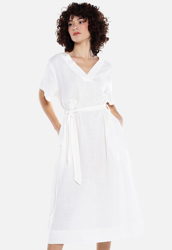 Vestido de Linho Off-White Midi com Bolsos Manga Curta Sob - Imagem 5