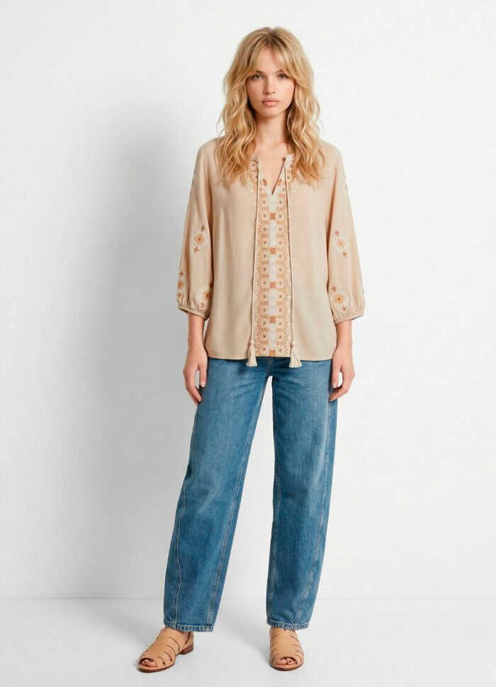 Blusa Bege Bordada Manga 3/4 Gola Bordada Viscose Boho Sob - Imagem 5