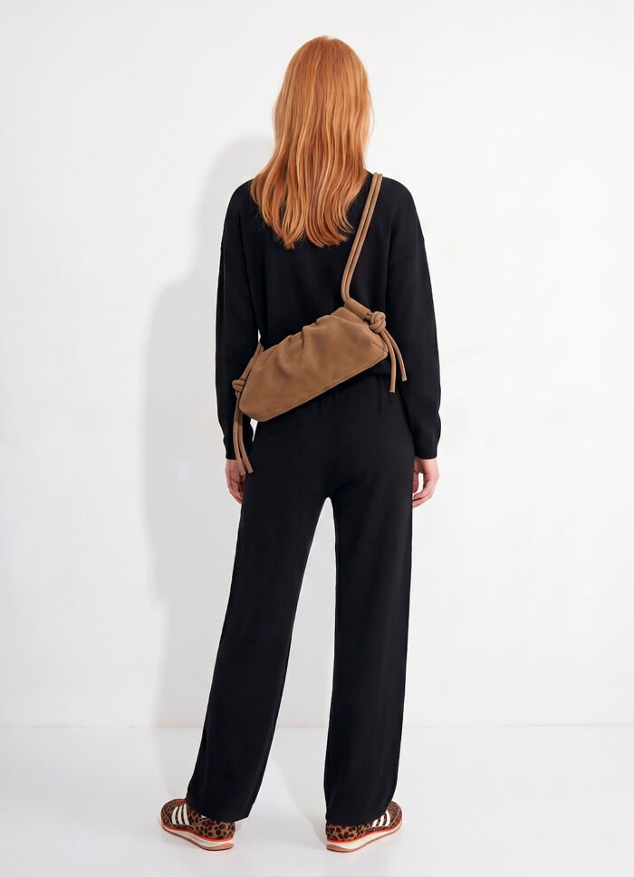 Conjunto de Tricot Preto Calça e Blusa de Modal Sob - Imagem 3