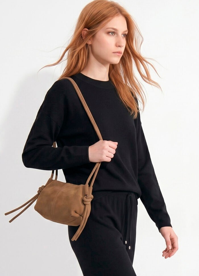 Conjunto de Tricot Preto Calça e Blusa de Modal Sob - Imagem 4