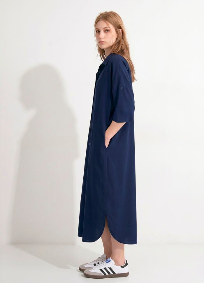 Vestido Longo Chemise Marinho em Viscose com Mangas e Bolso Sob - Imagem 3