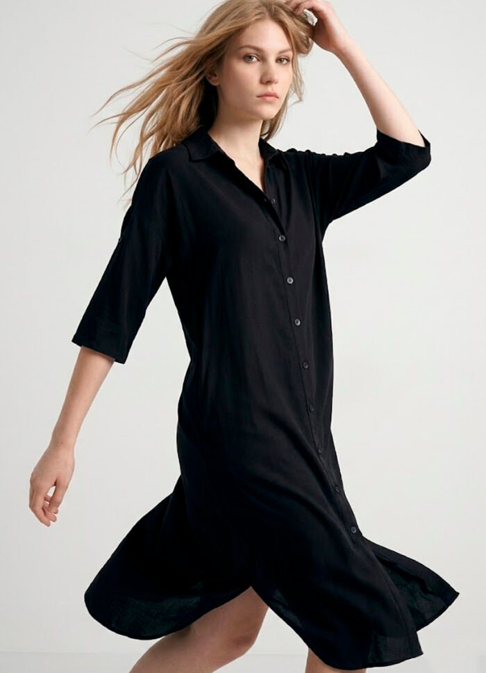 Vestido Longo Chemise Preto em Viscose com Mangas e Bolso Sob - Imagem 5