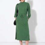 Vestido Manga Longa Verde Moletinho de Viscose com Bolsos Sob