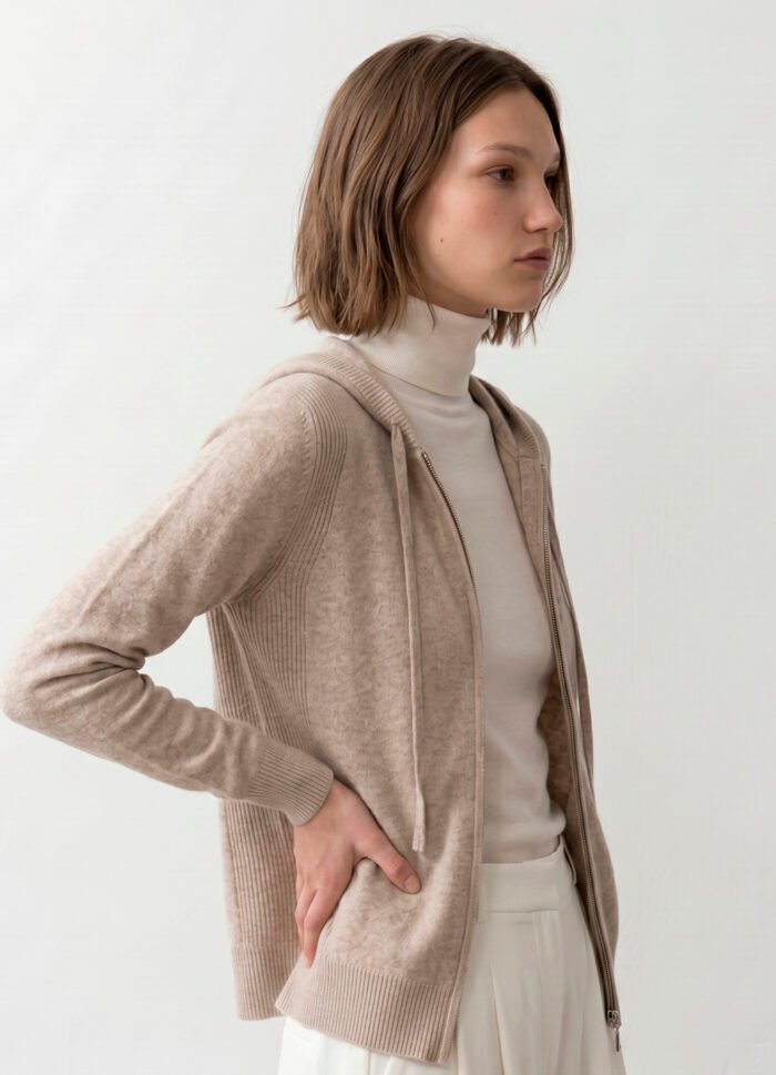 Jaqueta de Tricot com Capuz Bege em Viscose Macia Modal Sob - Imagem 3