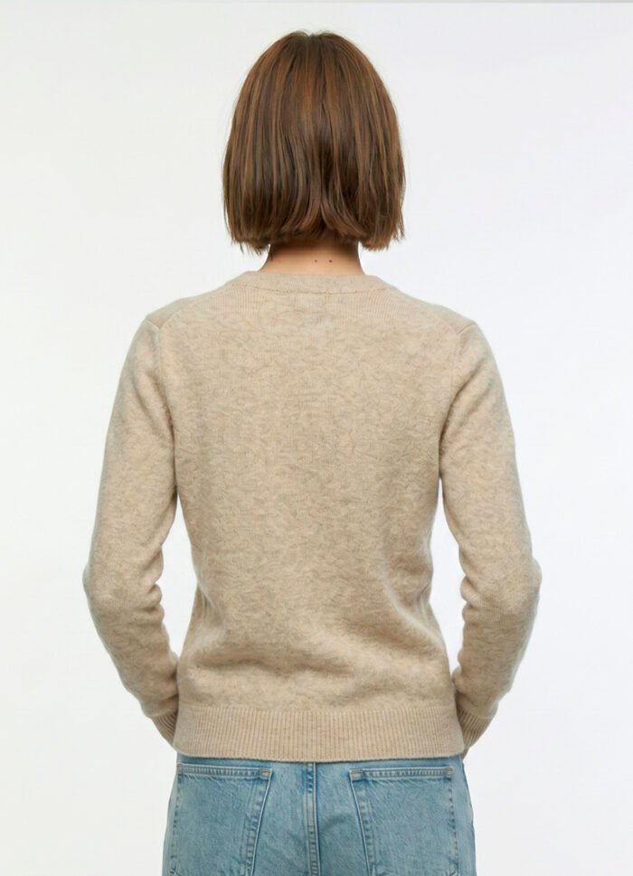 Blusa de Tricot Bege Areia Gola V em Viscose Modal Macia Sob - Imagem 5